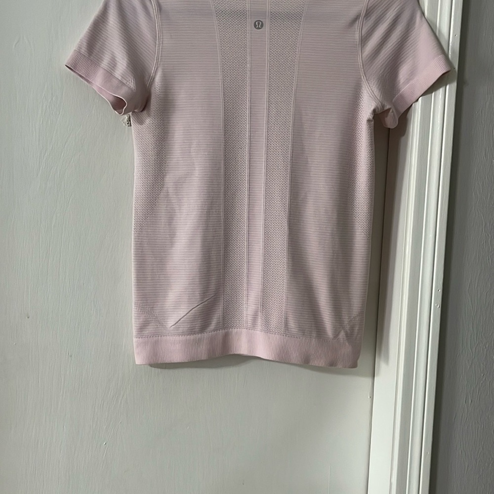 Lululemon Athletica Pink Fitted Short Sleeve Tee - Picture 5 of 9